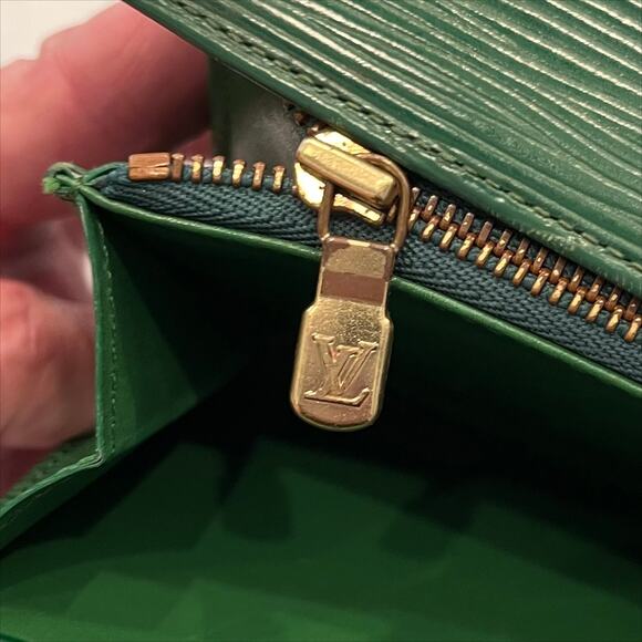 Wallet Louis Vuitton Epi Long Wallet in Green - Picture 4 of 8